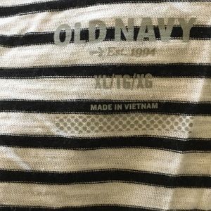 Old Navy Tops - Old navy tee Old Navy Tops - Old navy tee